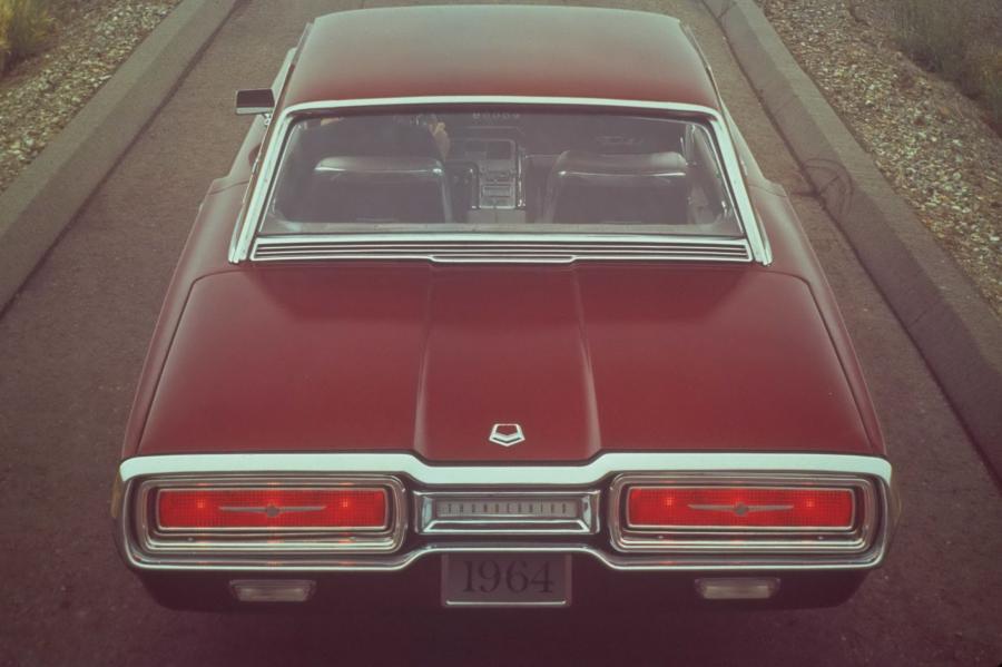  Ford Thunderbird Convertible 1961 года  (фото 7 из 12)